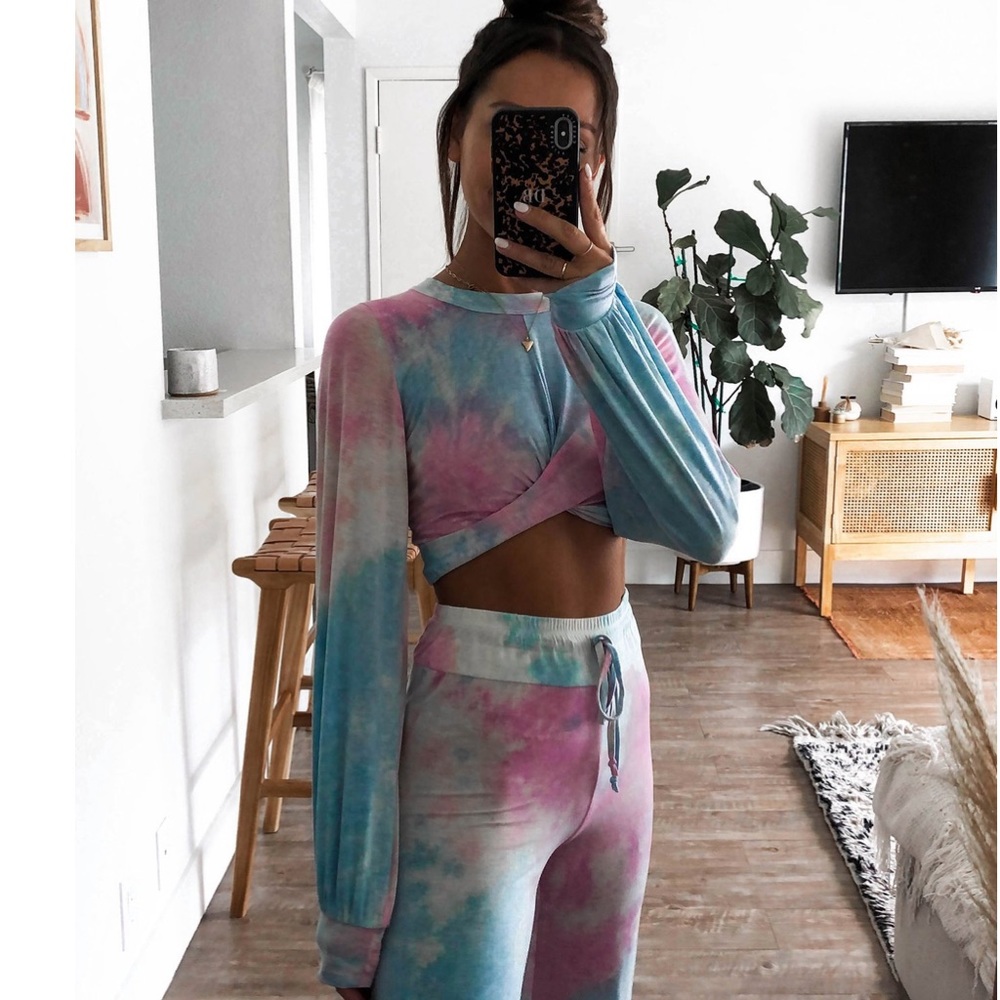 BEACHRIOT PASTEL TIE-DYE MARLEY CROP TOP